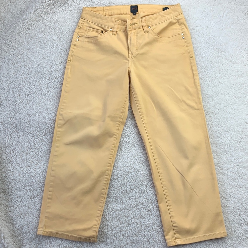 Jag Capri Classic Fit Size 4